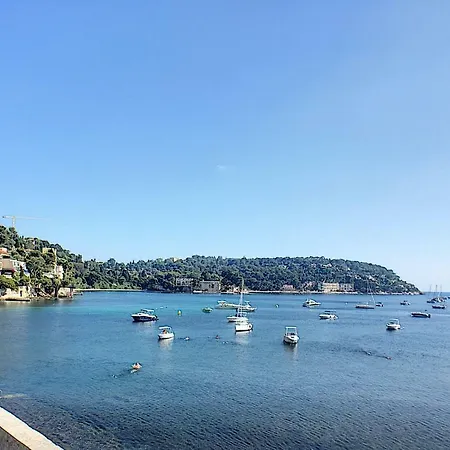 Seafront Apartment On Cap Ferrat Apartmán *