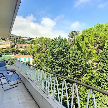 Seafront Apartment On Cap Ferrat Apartmán
