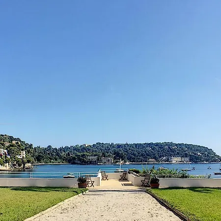 Seafront Apartment On Cap Ferrat *