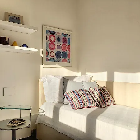Seafront Apartment On Cap Ferrat Апартаменты